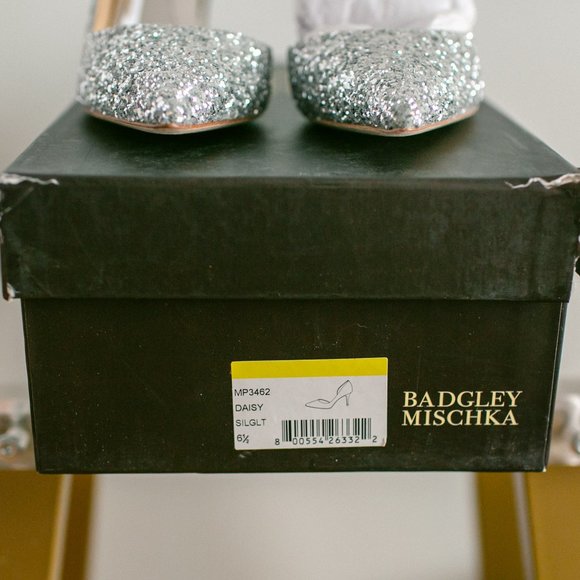 Badgley Mischka Women's Daisy Silver Glitter Heels 6.5 Women's New in Box - Picture 14 of 14
